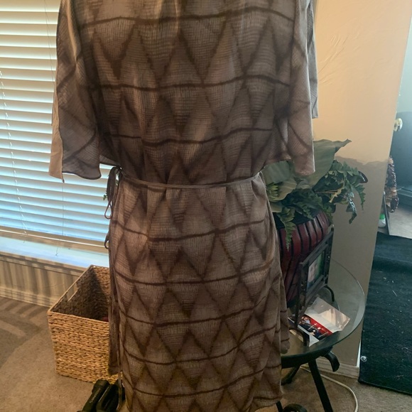 BCBG WRAP DRESS - Picture 2 of 4